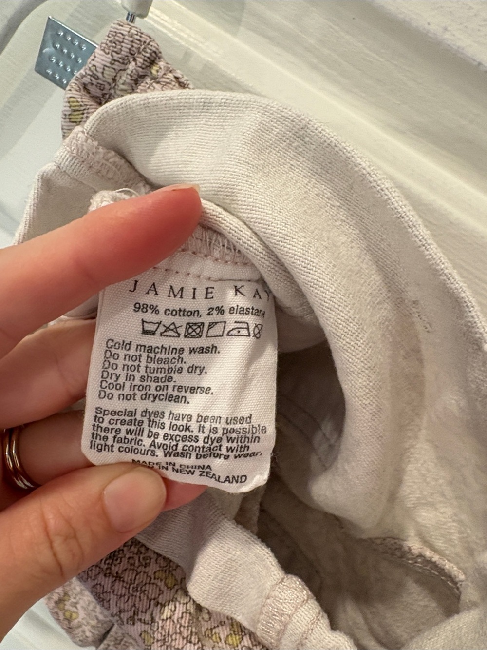Jamie Kay Grace cotton twill short in Chloe Lilac - Picture 2 of 4